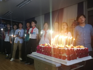 8主题班会.jpg